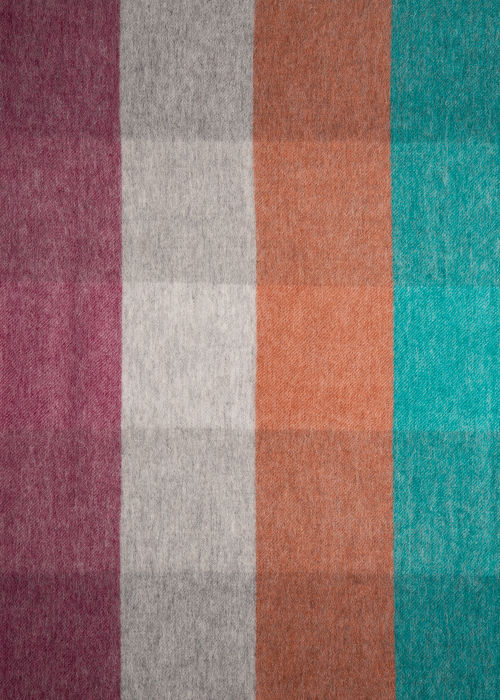 Detail View - Signature Grid Cashmere-Blend Blanket Paul Smith