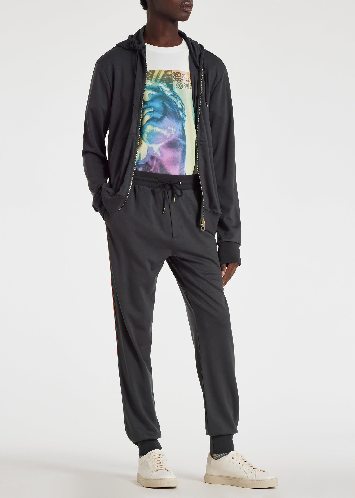 Green sweatpants with red stripe 2025
