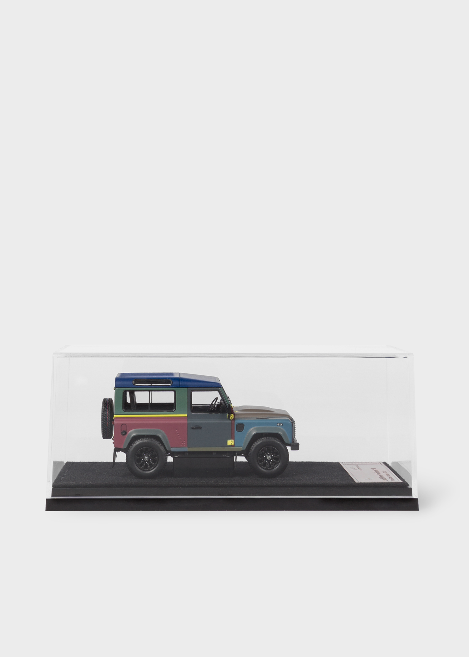 Paul Smith + Land Rover - Defender 90 1:43 Die Cast Metal Collector's  Edition